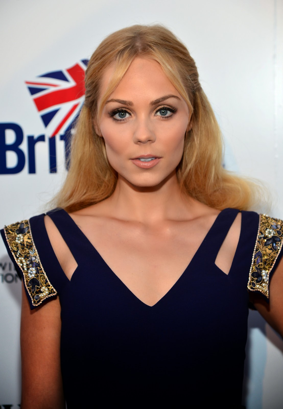 Laura Vandervoort 2021